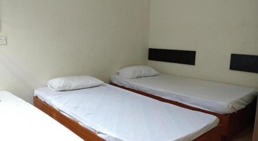 Spot On 89907 Motel Impian Seri Manjung Buitenkant foto